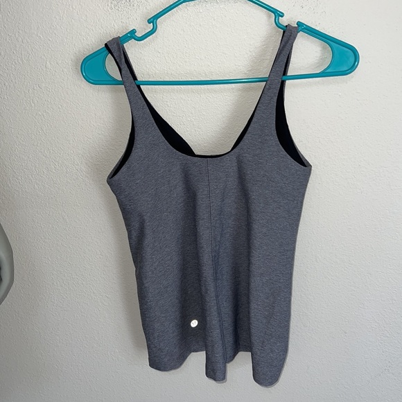 Lululemon - Picture 2 of 3